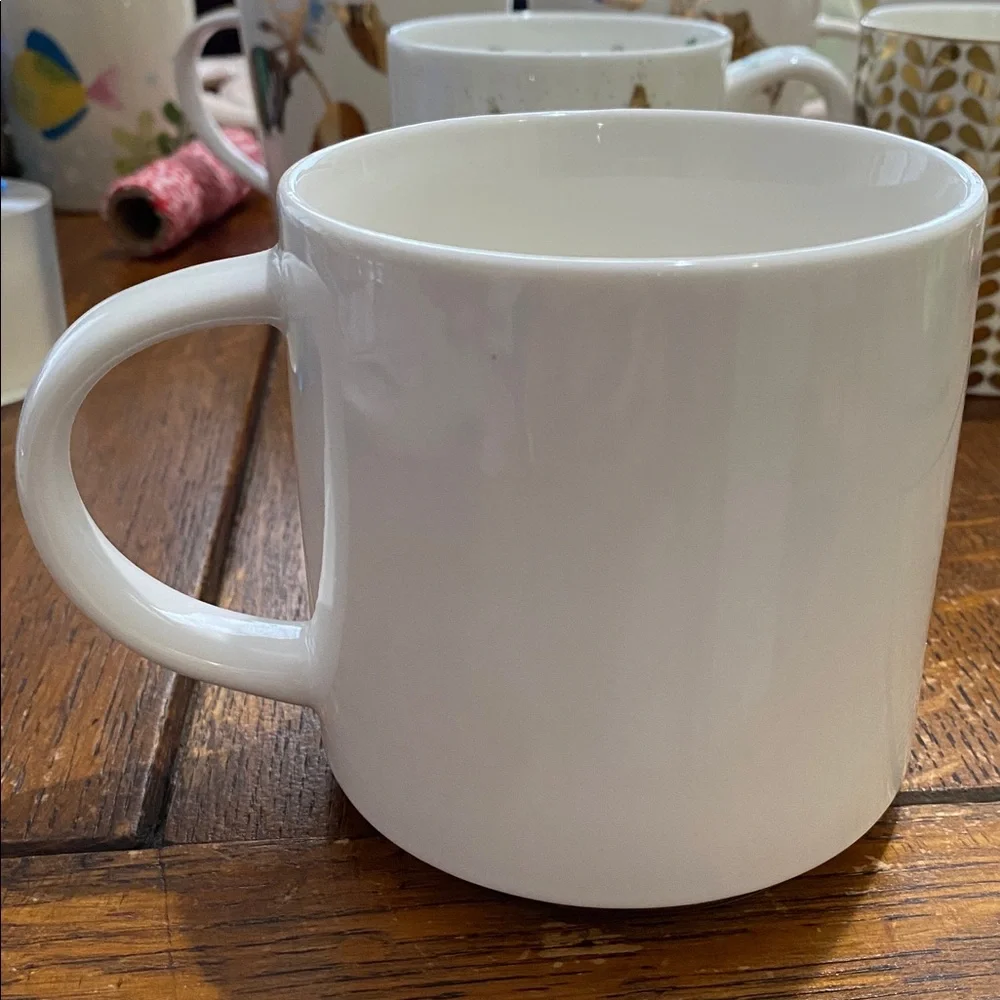 Williams Sonoma “S” Mug in Gold on White Porcelain. Unused Condition. Large Mug